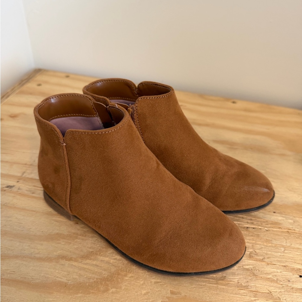 Cat & Jack | Suede Ankle Boots in Chestnut Brown